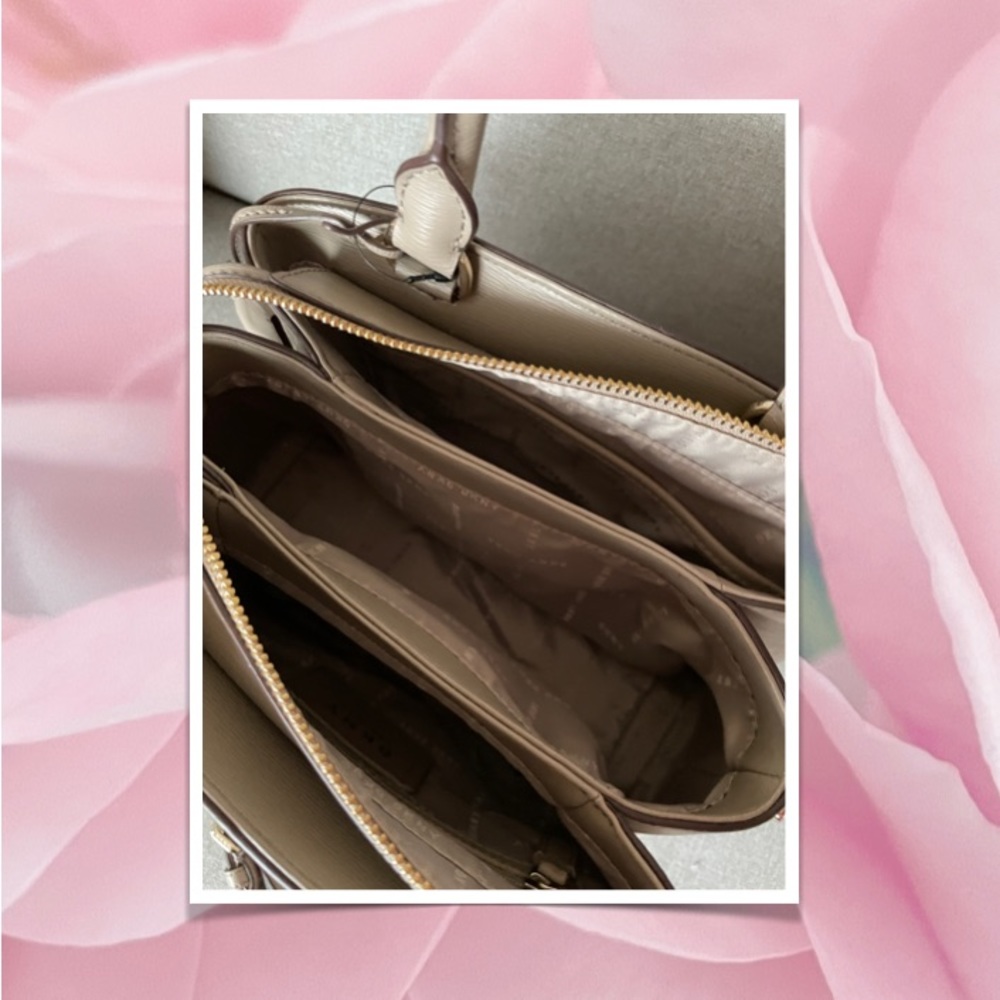 DKNY medium Leather Satchel Handbag - Picture 7 of 7